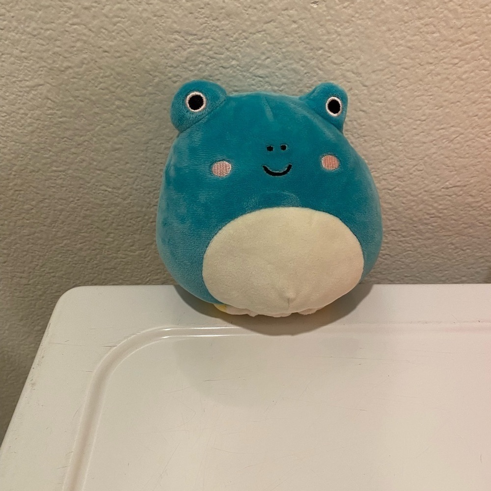 EUC REVERSABLE SQUISHMALLOW​​​​​​​